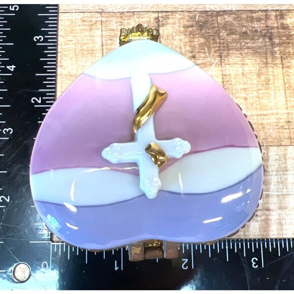 Heart-Shaped Ceramic Trinket Box With Cross & Gold Accents - Picture 5 of 7
